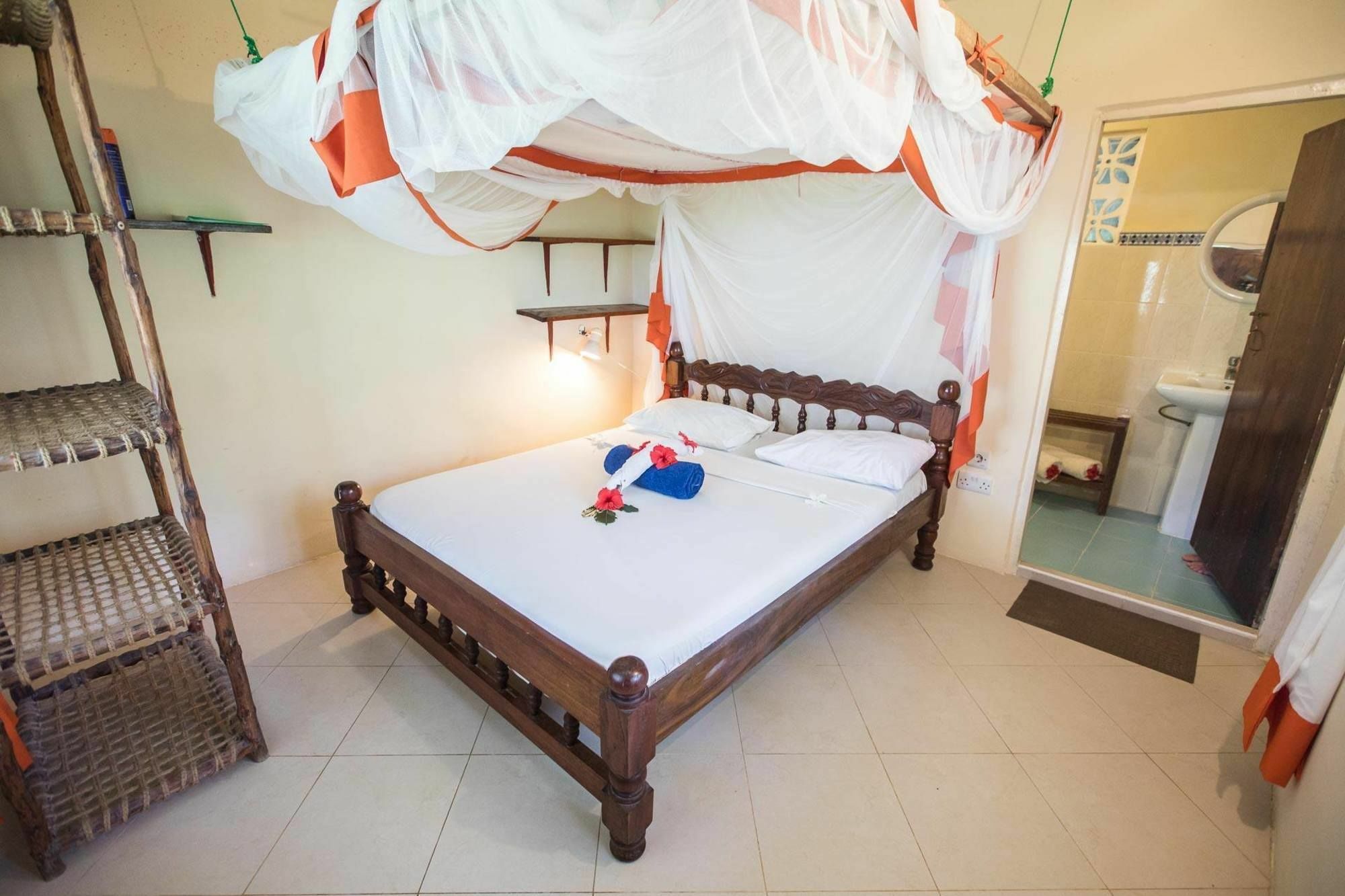 Ndame Beach Lodge Paje Esterno foto